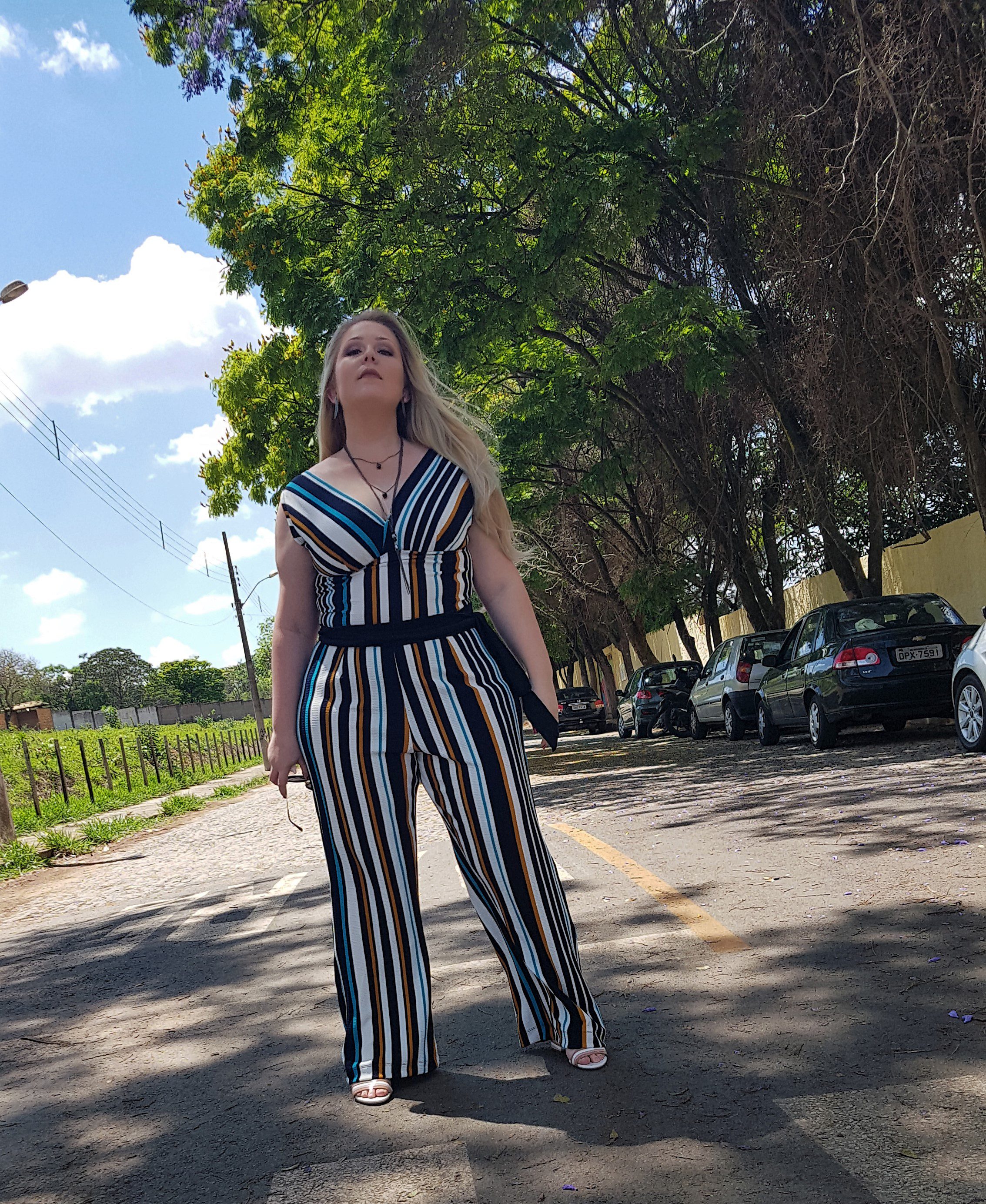 Macacão Listrado - Plus Size