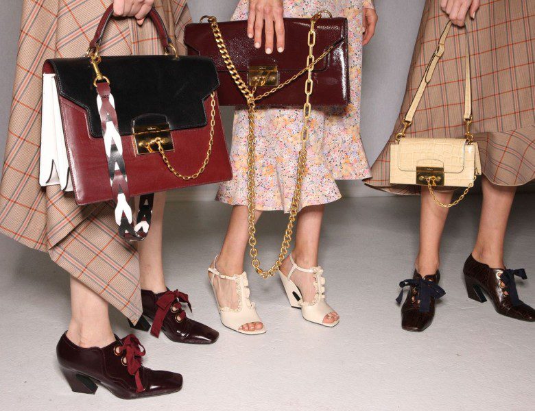 tendência-de-bolsas-e-calçados-verão-2018